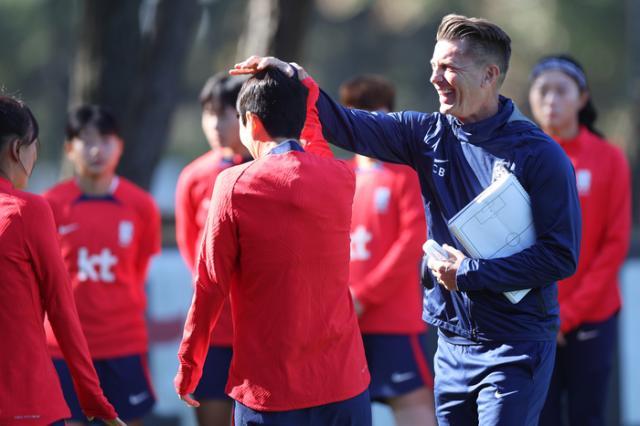 九游娱乐下载-解析韩国女足奥预赛名单：3人伤退 实力或明显下降