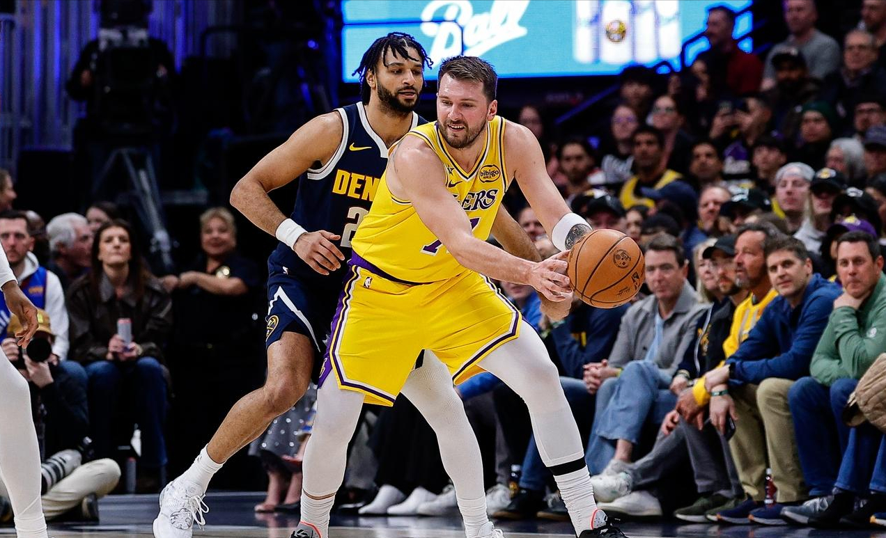 九游娱乐官网-湖人一策略出奇制胜，全明星票王怒拿三双，赛后正式表态