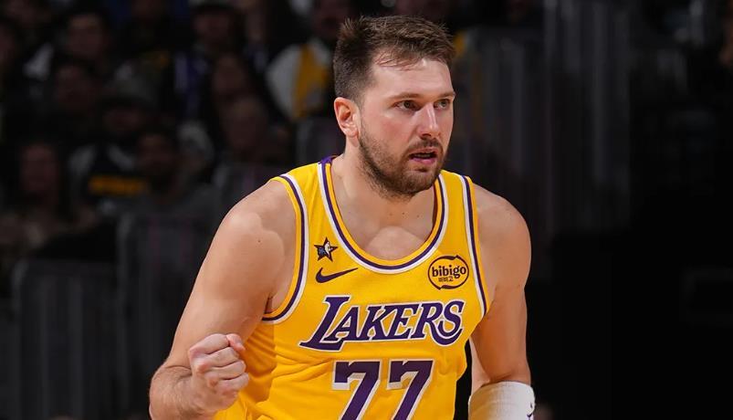 九游娱乐下载-狂砍38+13+10超约基奇！你再这么打下去：MVP悬念就大了！